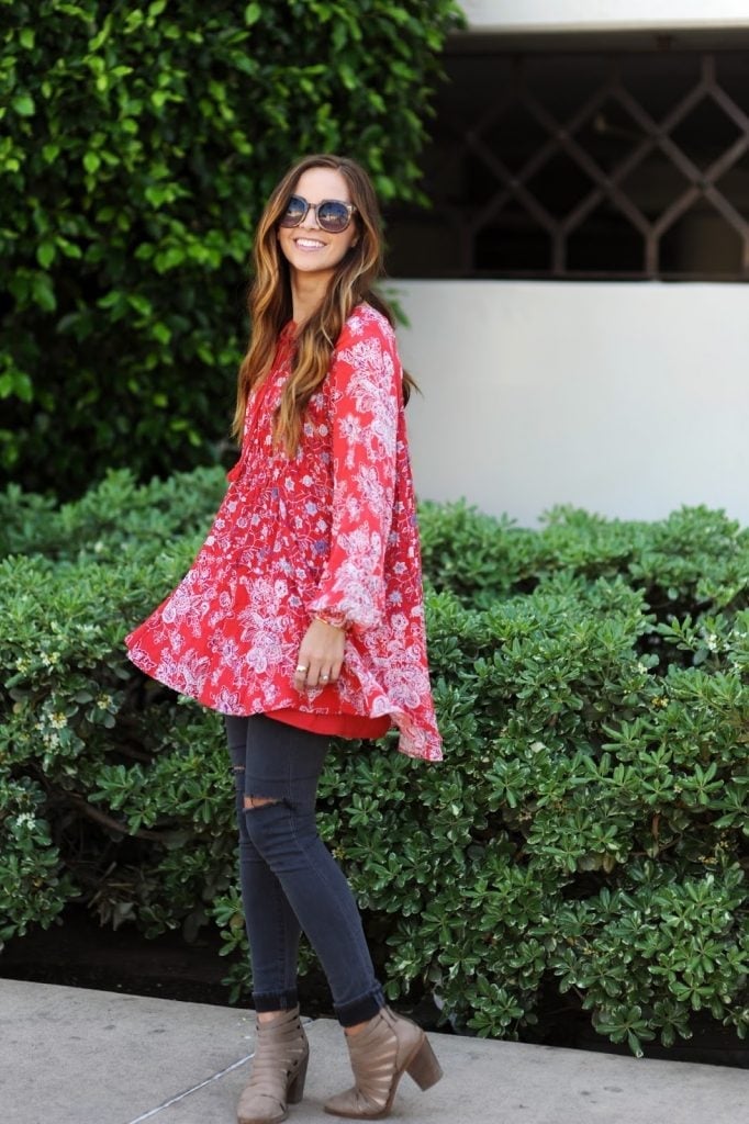 Floral Tunic With Ripped Skinny Jeans — Boho Outfits