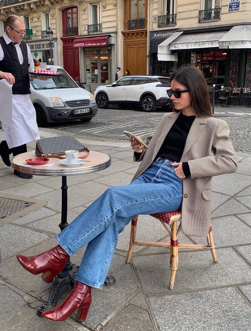 Light Wash Wide Leg Jeans and Red Pointed Toe Boots — Boots Outfit Jeans
