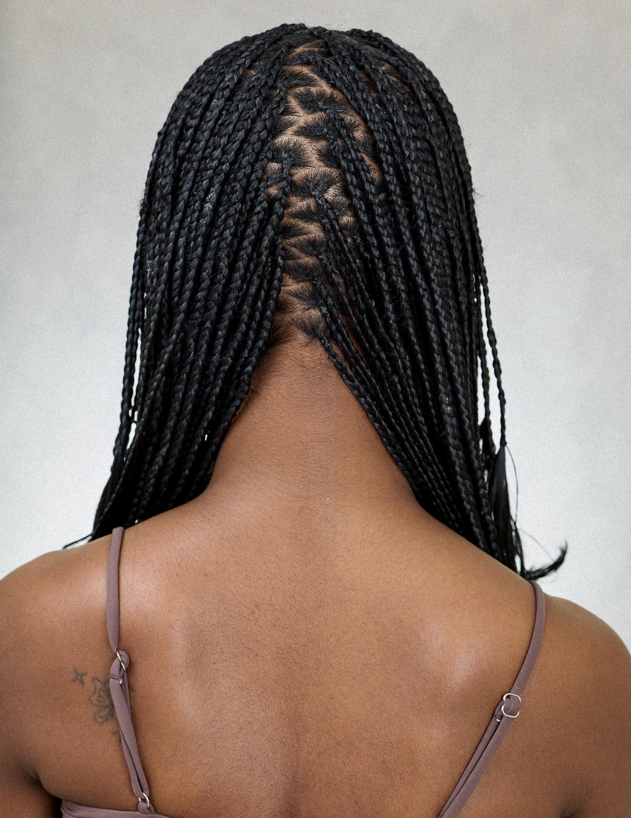 Mid-Back Box Braids With Zig-Zag Parting, Close-Up Take — Braids for Black Women