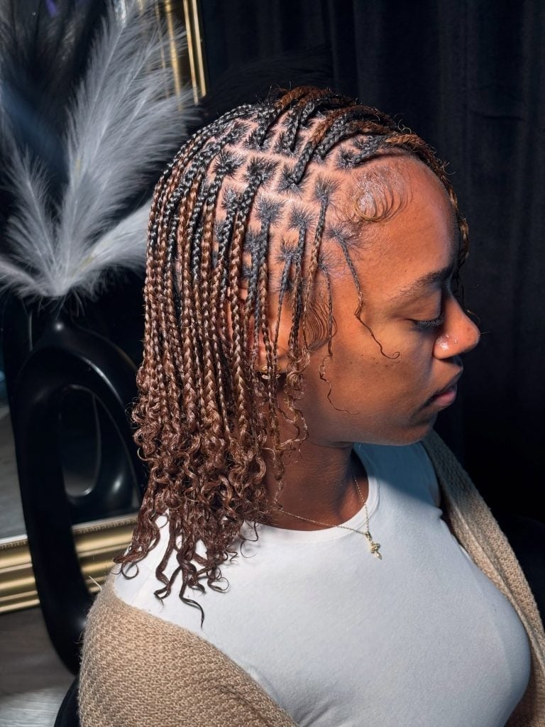 Collarbone Box Braids with Brown Highlights, Wavy — Braids on Natural Hair