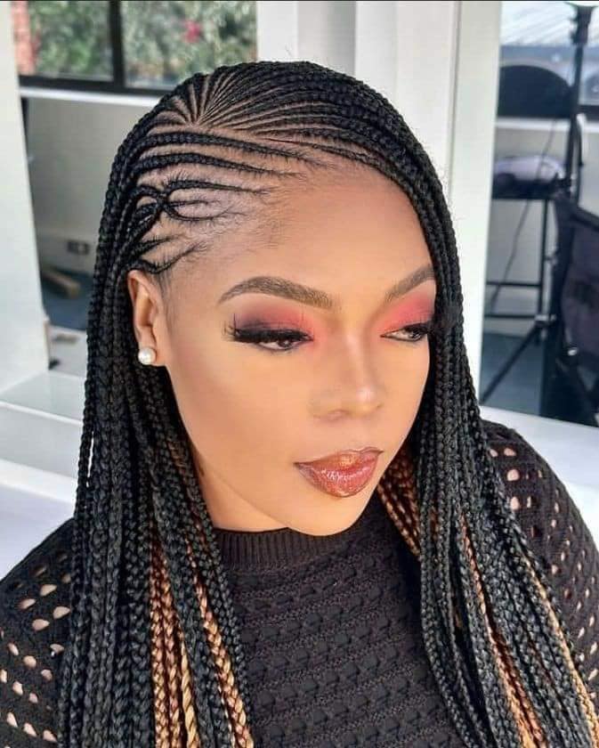 Mid-Back Thick Side Braid Mid-Back Thick Side Braid — Braids to the Side