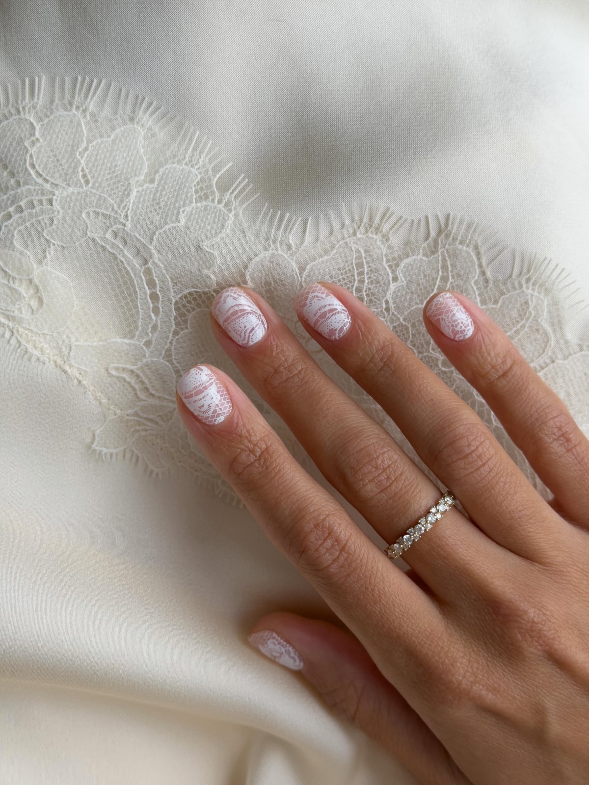 Lace Pattern Glossy Sheer Pink Oval Short Nails — Bridal Nails