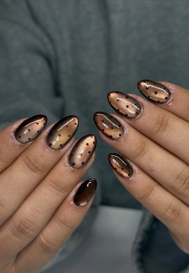 Brown Cat-Eye Almond Nails with Dots Brown Cat-Eye Almond Nails with Dots — Brown Almond Nails
