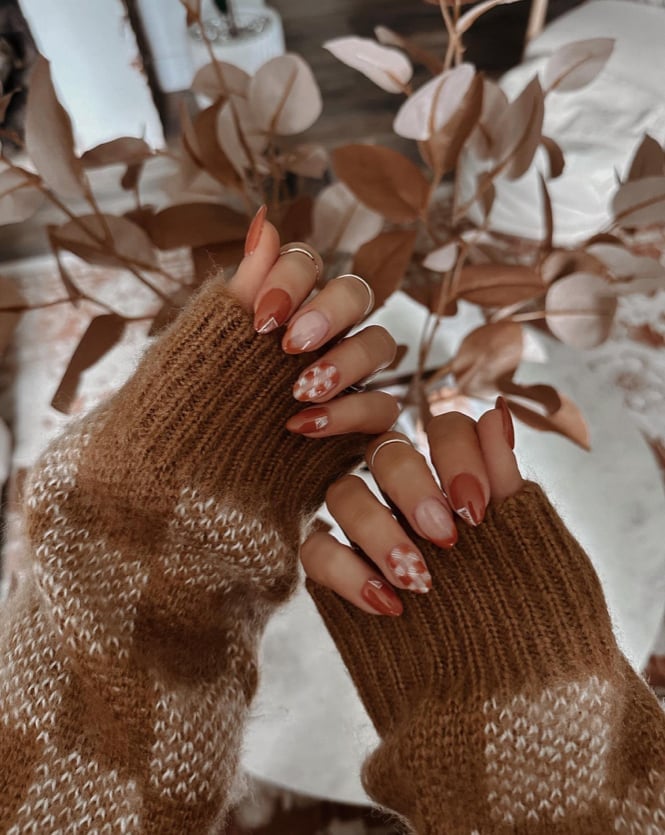 Brown Checkered Pattern Accent Almond Nails Brown Checkered Pattern Accent Almond Nails — Brown Almond Nails