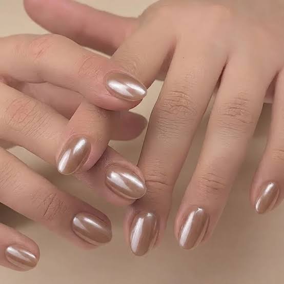 Rich Medium Brown Chrome Medium Oval Nails — Brown Chrome Nails
