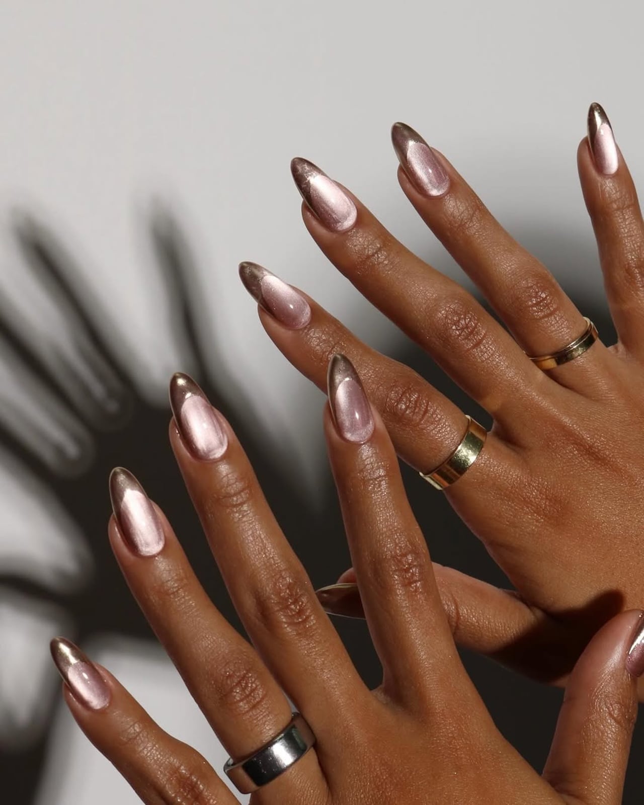 Pinkish-Brown Gold Cat-Eye Long Almond Nails — Brown Chrome Nails