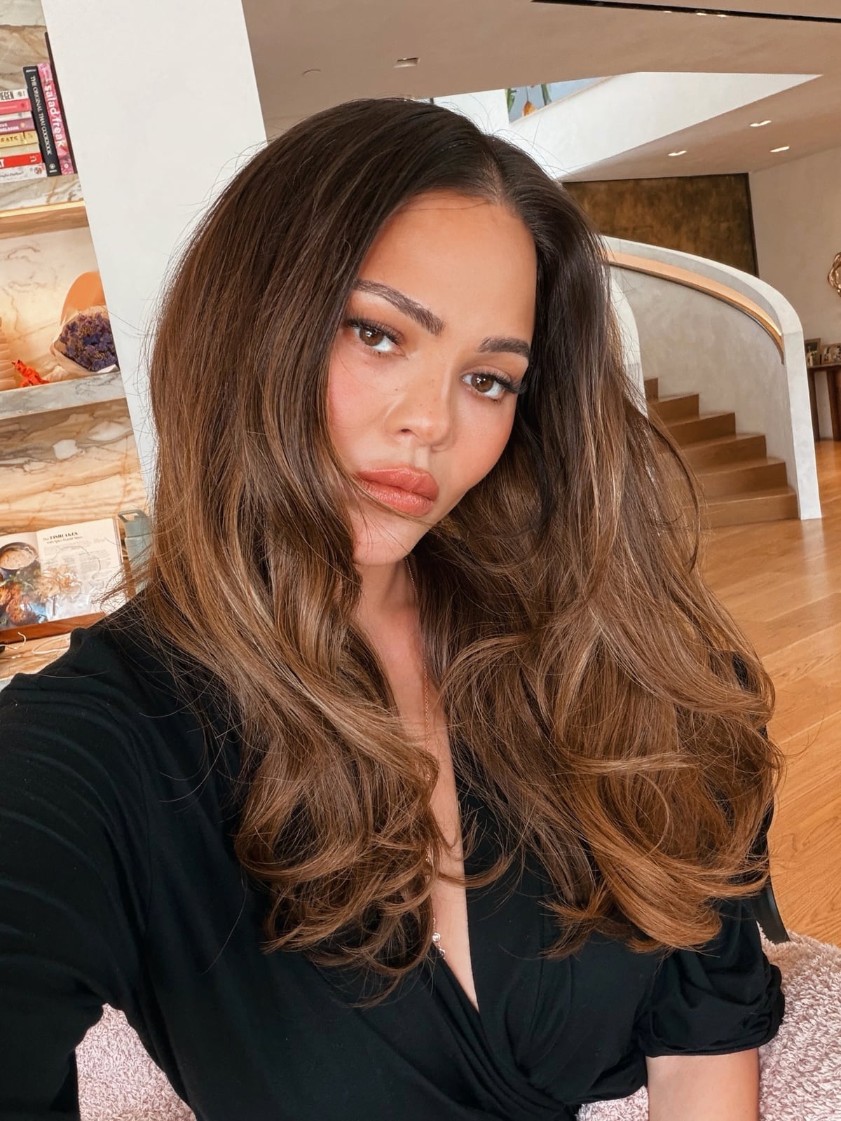 Collarbone Dark Brown With Lighter Brown Highlights and Glossy Texture