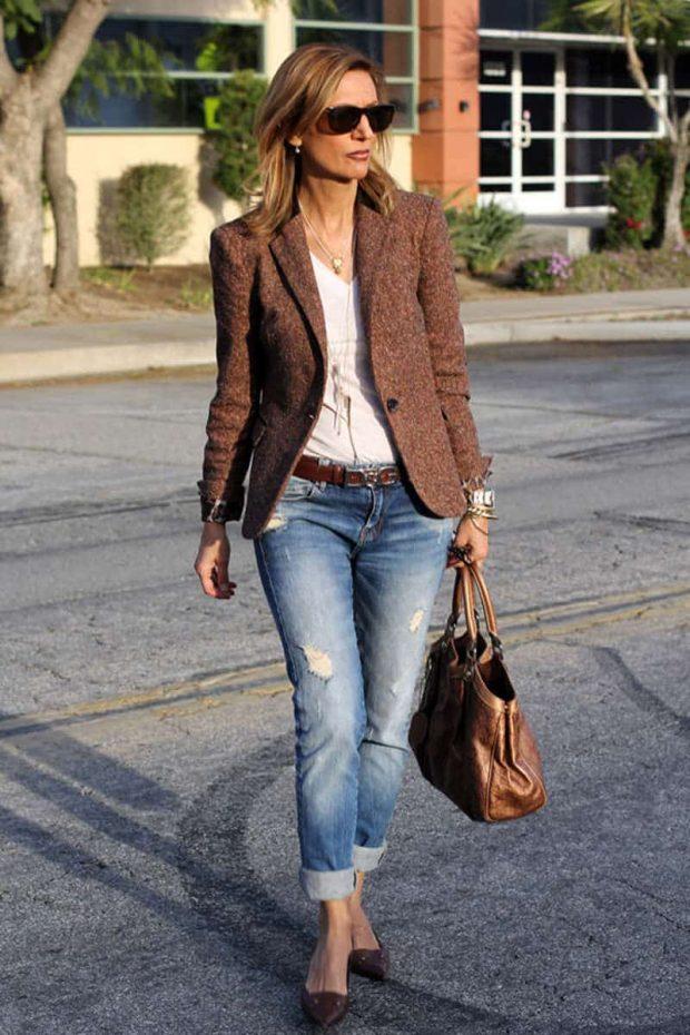 Brown Tweed Blazer with White Top and Relaxed Jeans, Close-Up Take Brown Tweed Blazer with White Top and Relaxed Jeans, Close-Up Take — Brown Jacket Outfit