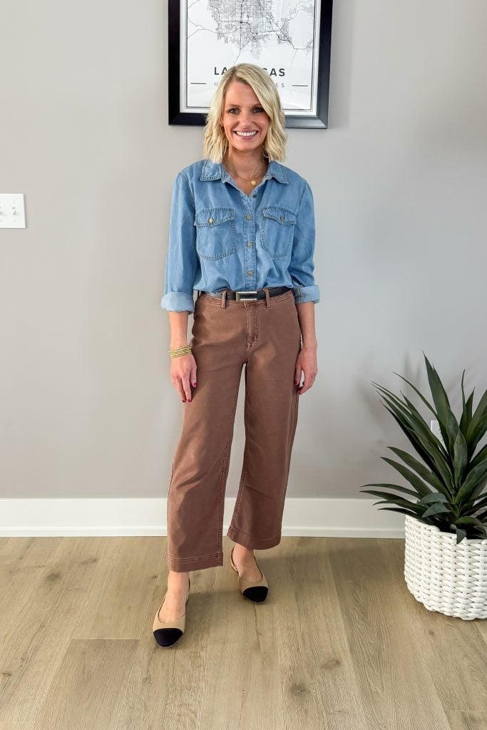 Wide Leg Brown Jeans with a Navy Blouse — Brown Jeans Outfits