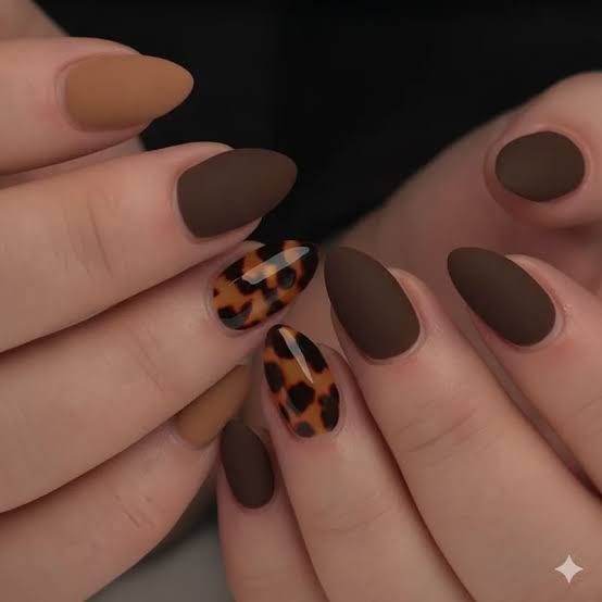 Matte Brown Leopard Print Medium Almond Nails — Brown Nails