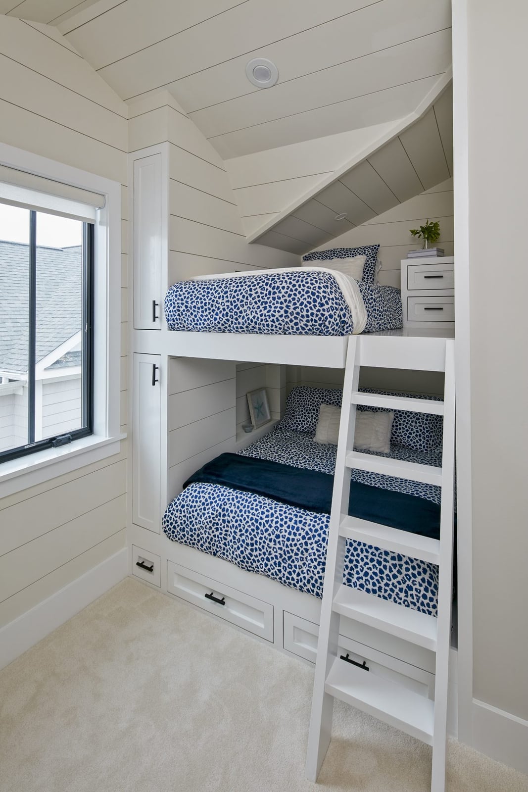 Modern Farmhouse Built-In Bunk Beds with Shiplap and Storage Drawers Modern Farmhouse Built-In Bunk Beds with Shiplap and Storage Drawers — Bunk Bed Ideas