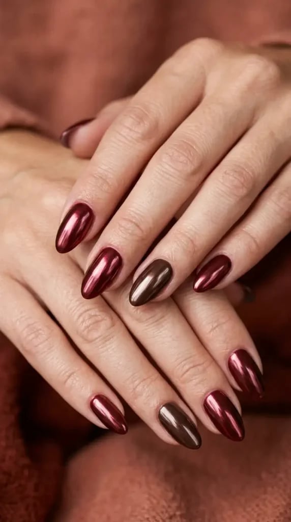 Short Almond Dual Chrome Finish Short Almond Dual Chrome Finish — Burgundy Chrome Nails