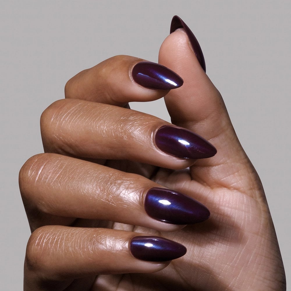 Medium Stiletto Burgundy Chrome with Blue Undertones Medium Stiletto Burgundy Chrome with Blue Undertones — Burgundy Chrome Nails