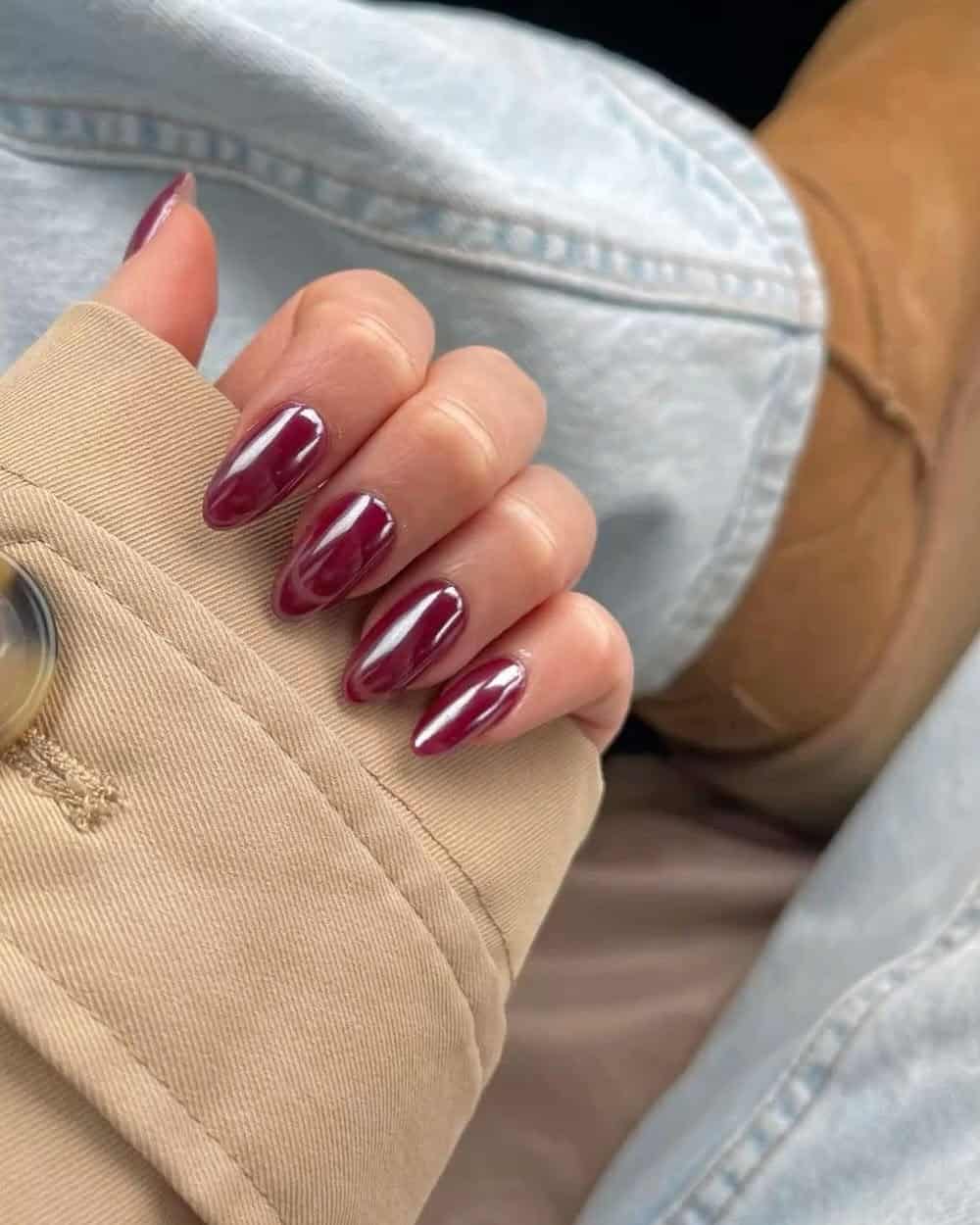 Medium Oval Deep Burgundy Chrome Medium Oval Deep Burgundy Chrome — Burgundy Chrome Nails