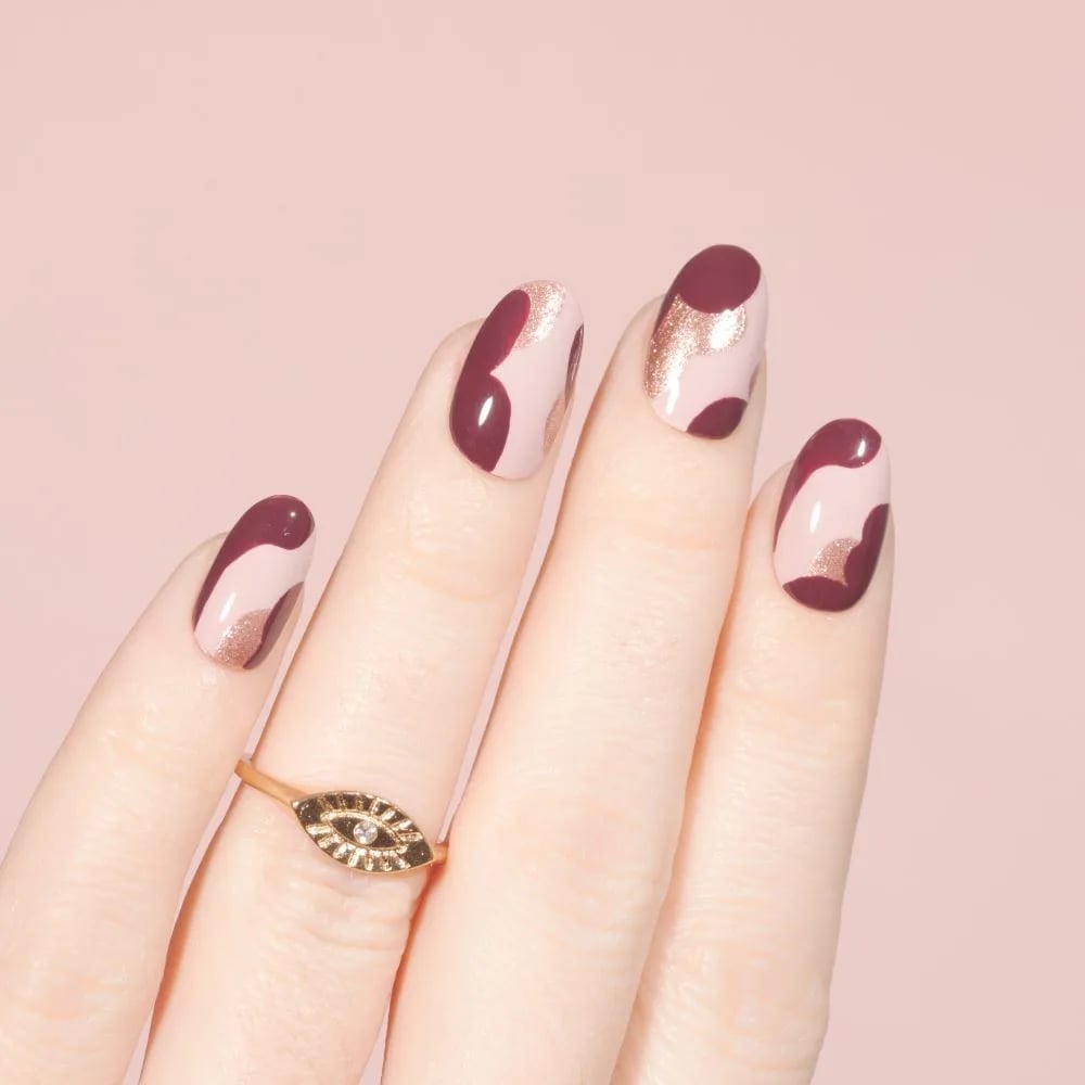 Short Oval Nails With Abstract Burgundy Gold — Burgundy Nails Art