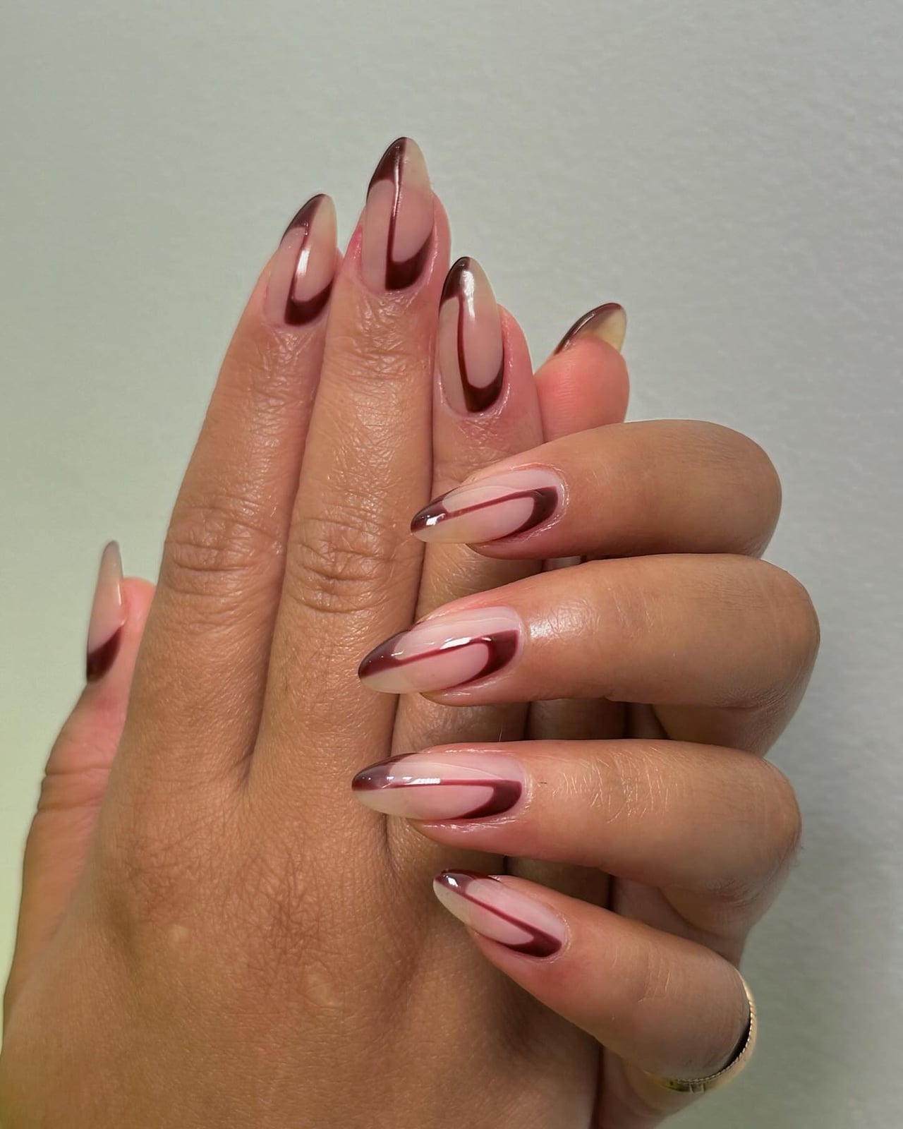 Medium Almond Nails Negative Space Burgundy Lines — Burgundy Nails Art