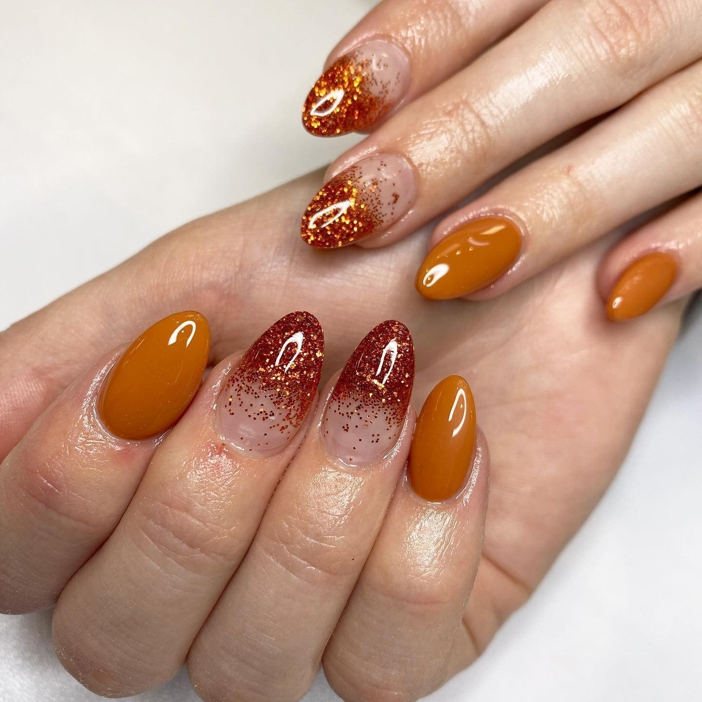 Orange Glitter Gradient Oval Nails Orange Glitter Gradient Oval Nails — Burnt Orange Nails