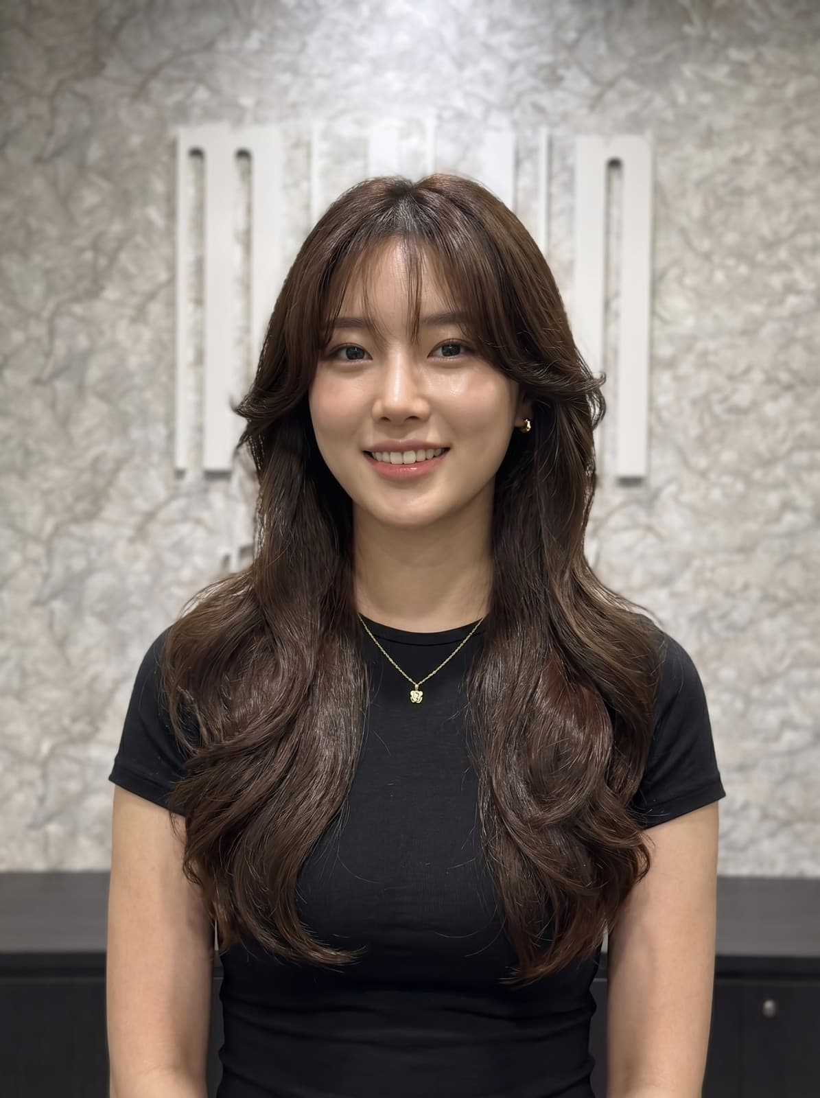 Dark Brown Butterfly With Feathered Layers And Curtain Bangs Dark Brown Butterfly With Feathered Layers And Curtain Bangs — Butterfly Haircut