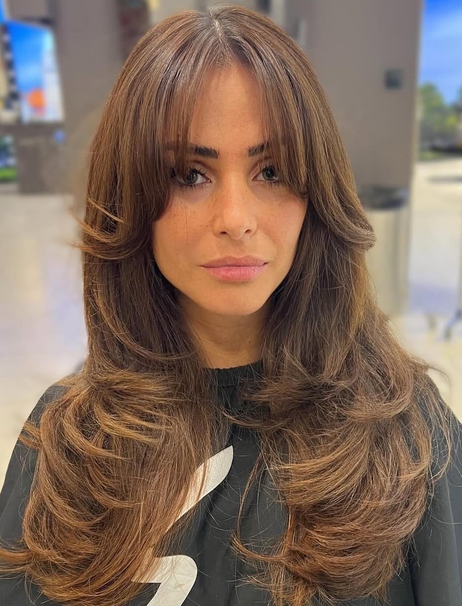 Medium Brown Butterfly With Face-Framing Layers And Waves Medium Brown Butterfly With Face-Framing Layers And Waves — Butterfly Haircut