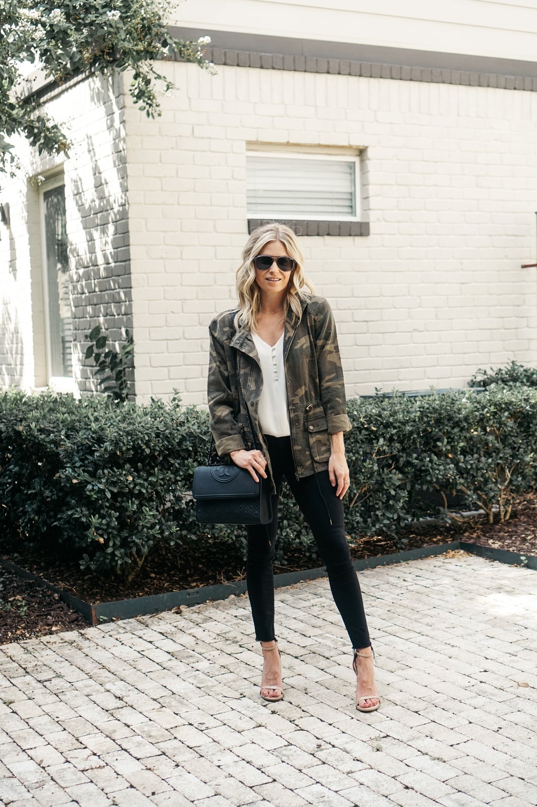 Camo Utility Jacket With Fitted Jeans Camo Utility Jacket With Fitted Jeans — Camo Outfits