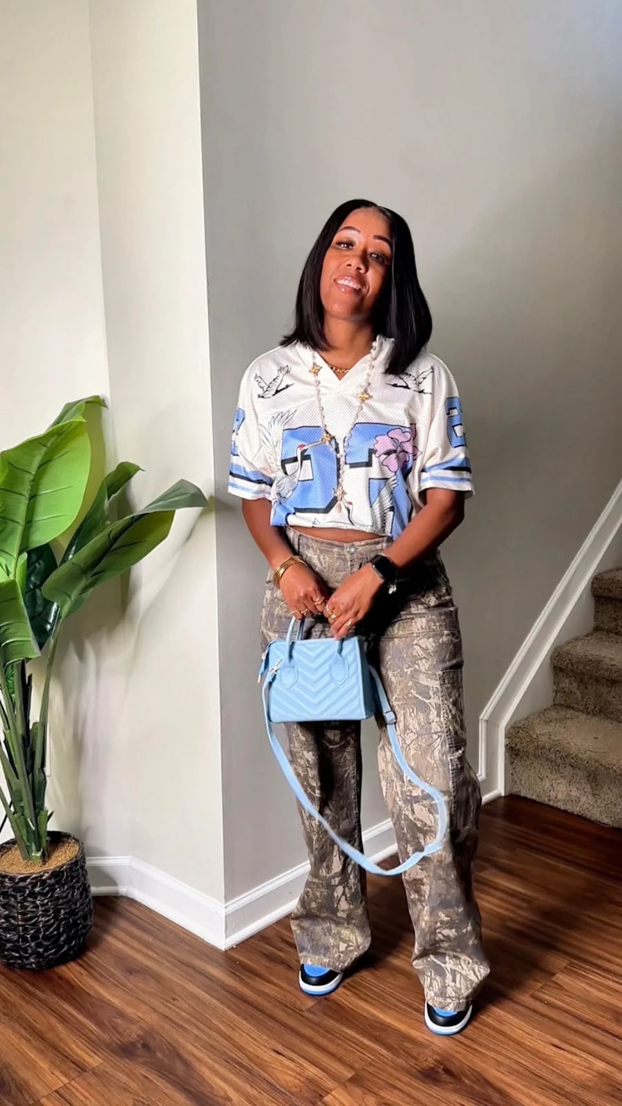 Wide Leg Camo Pants With Graphic Shirt and Blue And White Sneakers Wide Leg Camo Pants With Graphic Shirt and Blue And White Sneakers — Camo Outfits