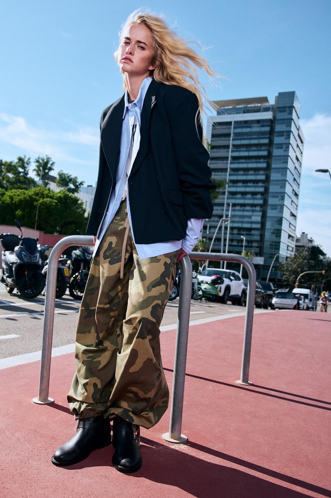 Oversized Blazer Over Camo Cargo Pants Oversized Blazer Over Camo Cargo Pants — Camo Outfits