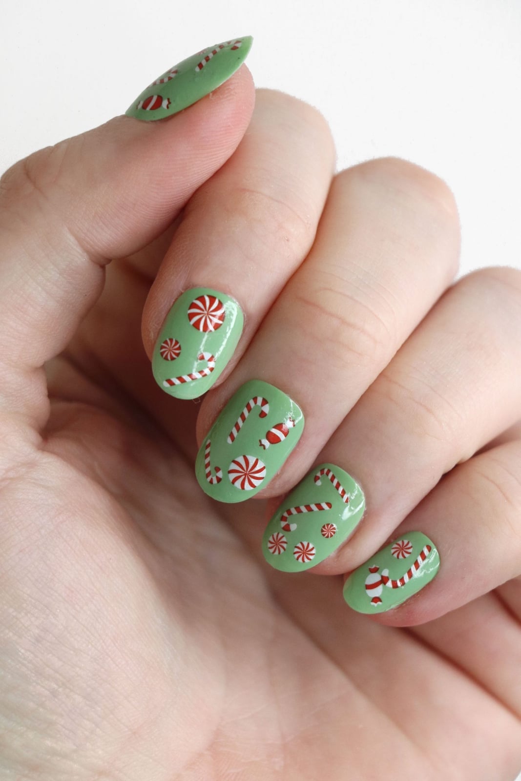 Light Green Short Oval Candy Cane Decal Nails Light Green Short Oval Candy Cane Decal Nails — Candy Cane Nails
