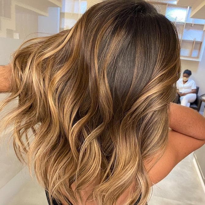 Mid-Back Brown With Caramel Balayage Blend, Wavy — Caramel Brown Hair