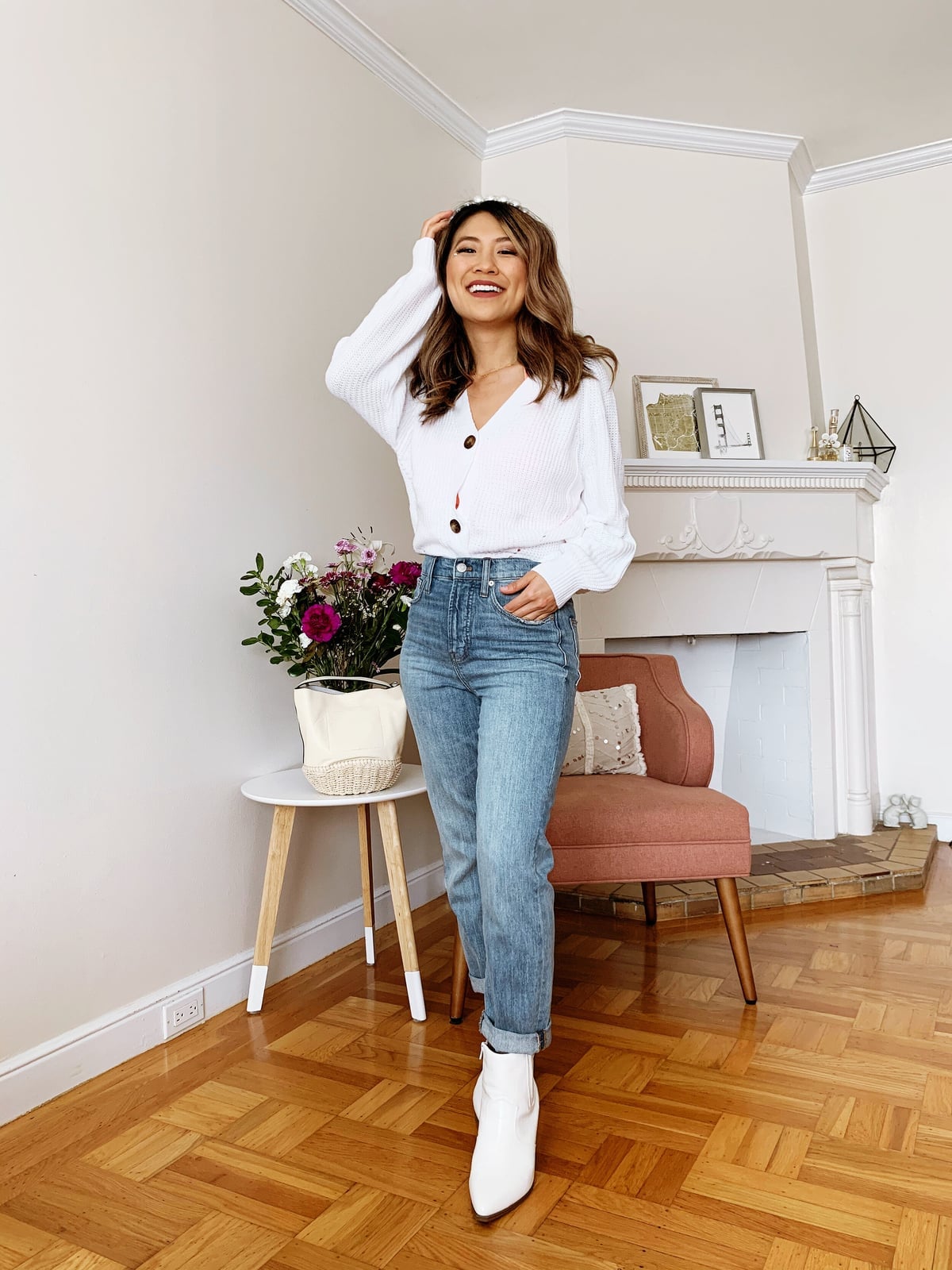 White Cardigan with Balloon Sleeves and Jeans — Cardigan Outfits Ideas