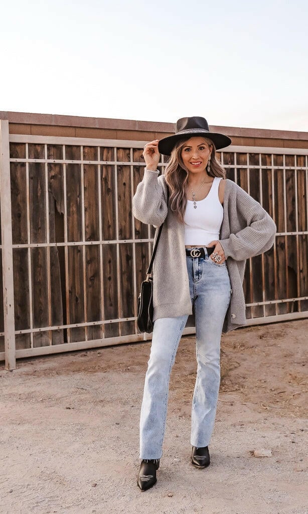 Gray Oversized Cardigan with Wide-Brim Hat — Cardigan Outfits Ideas