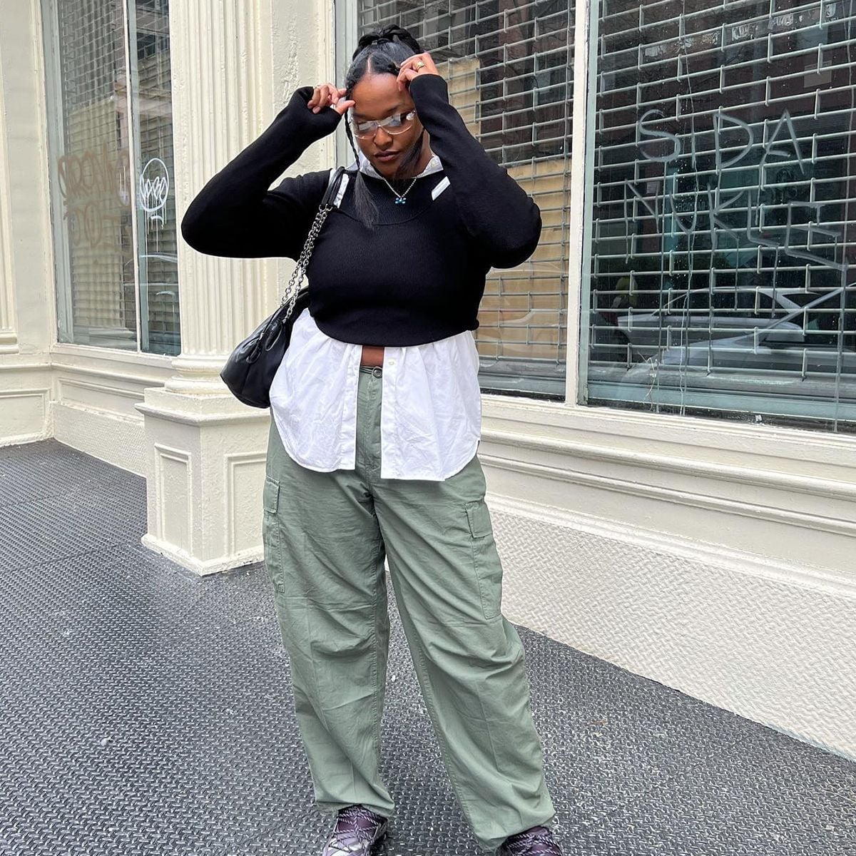 Sage Green Baggy Cargo Pants with White Shirt and Black Sweater Sage Green Baggy Cargo Pants with White Shirt and Black Sweater — Cargo Pants Outfits