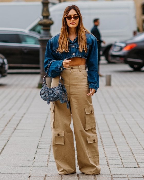Beige Oversized Cargo Pants with a Cropped Denim Jacket Beige Oversized Cargo Pants with a Cropped Denim Jacket — Cargo Pants Outfits