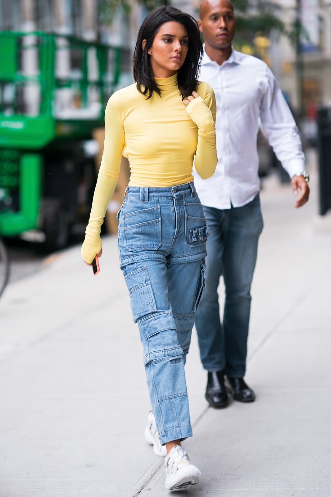 Fitted Turtleneck with Cargo Jeans Fitted Turtleneck with Cargo Jeans — Casual Concert Outfit