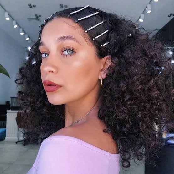 High Ponytail With Side Swept Bangs — Casual Hairstyles