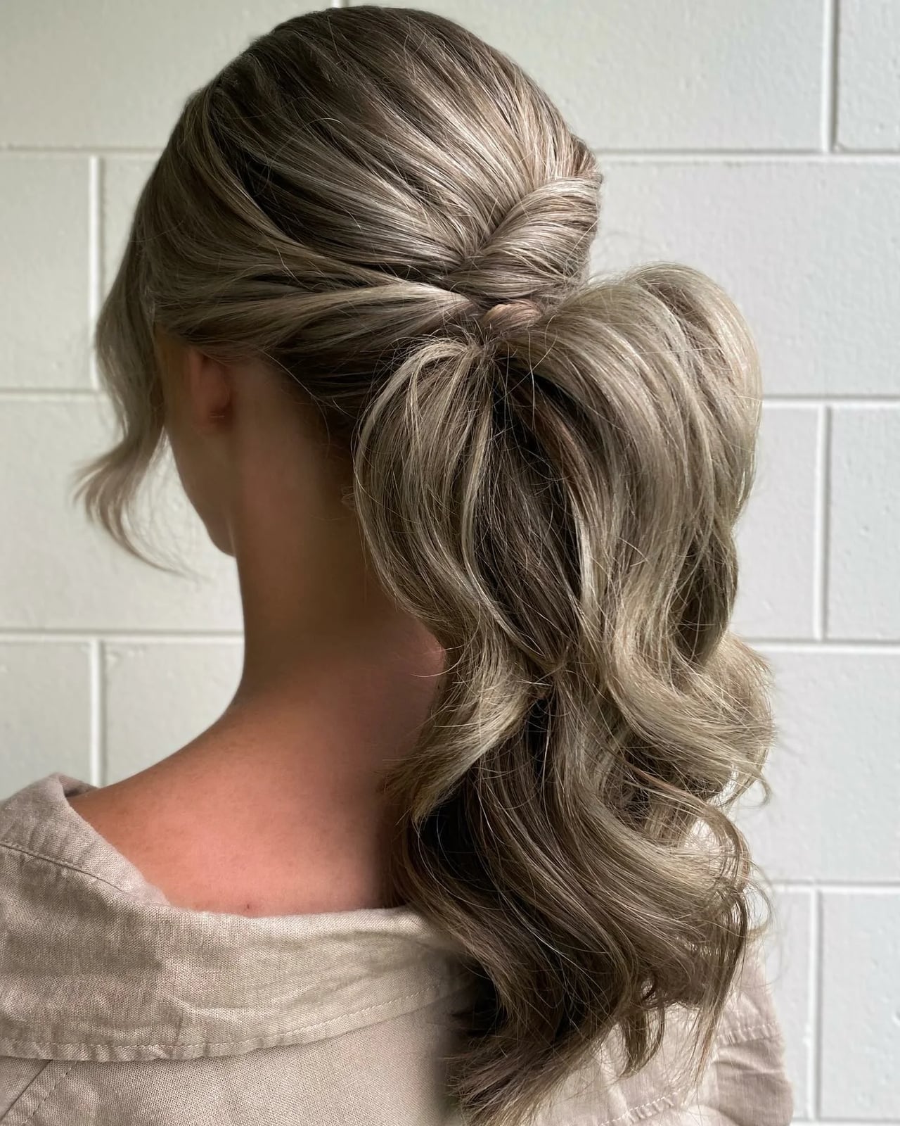 Mid-Back Loose Defined Curls — Casual Hairstyles