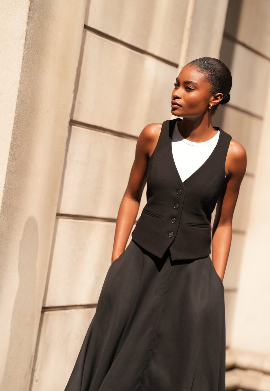 Sleeveless Vest as a Top with Wide Skirt — Casual Outfits