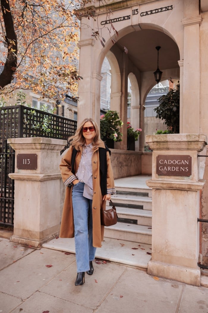 Camel Trench Coat Over Striped Shirt and Jeans Camel Trench Coat Over Striped Shirt and Jeans — Casual Work Outfits