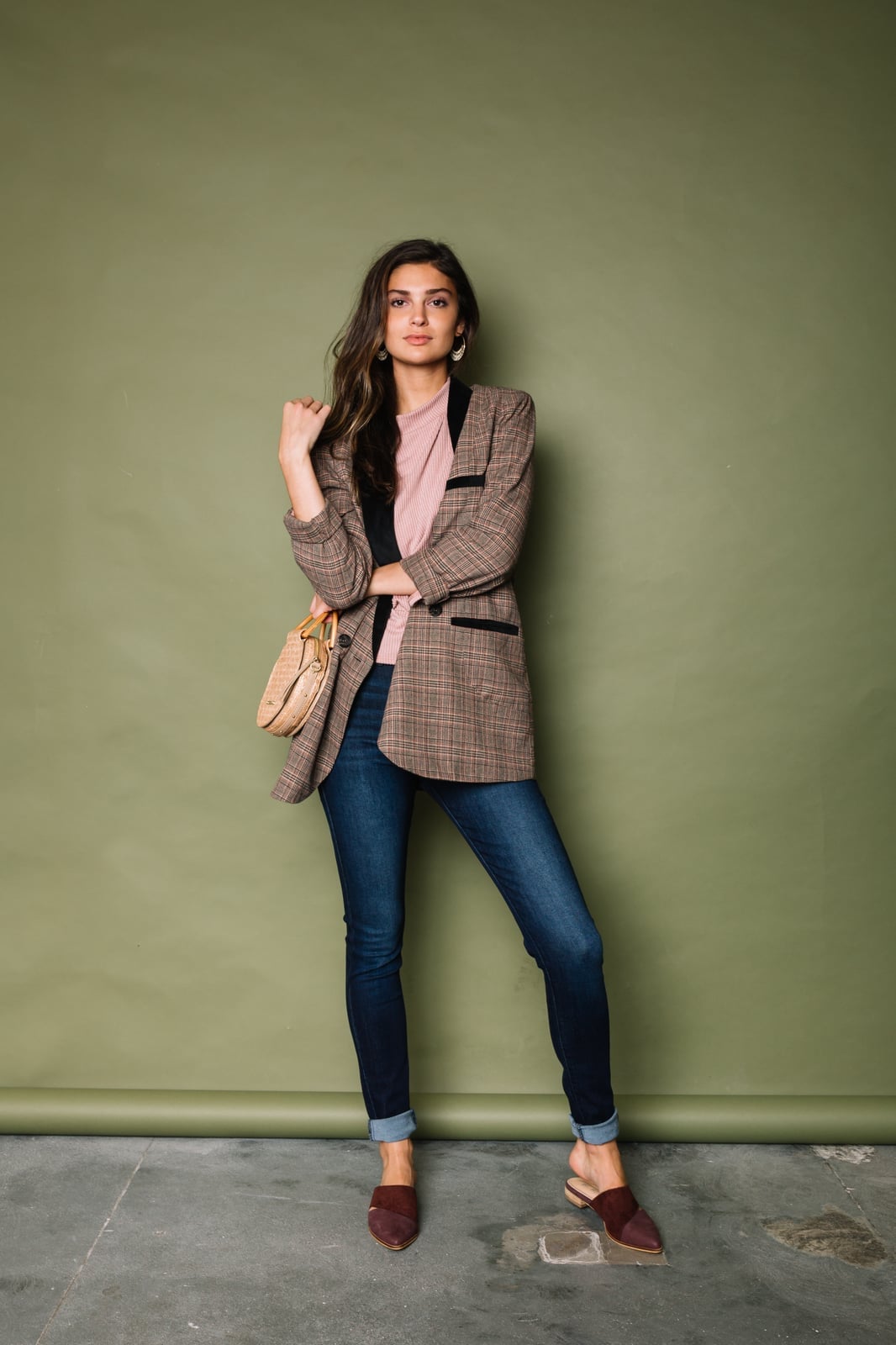 Pink Top with Plaid Blazer and Skinny Jeans Pink Top with Plaid Blazer and Skinny Jeans — Casual Work Outfits