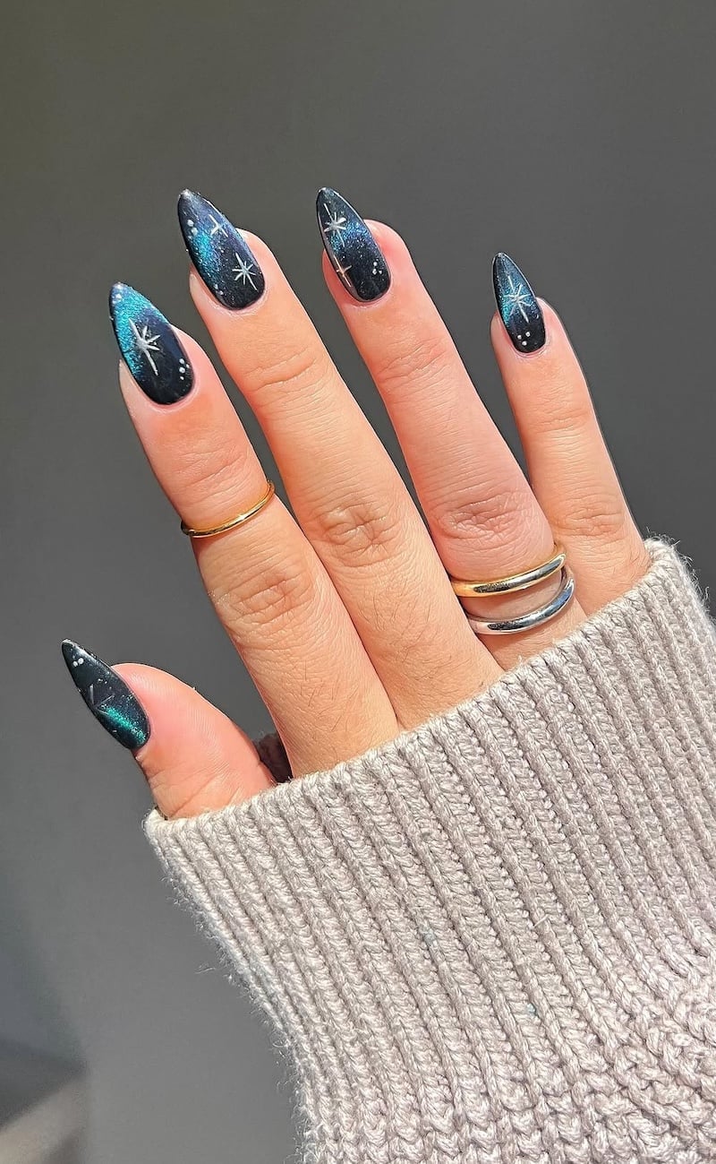 Long Stiletto Blue Silver Cat Eye Long Stiletto Blue Silver Cat Eye — Cat Eye Nail Art