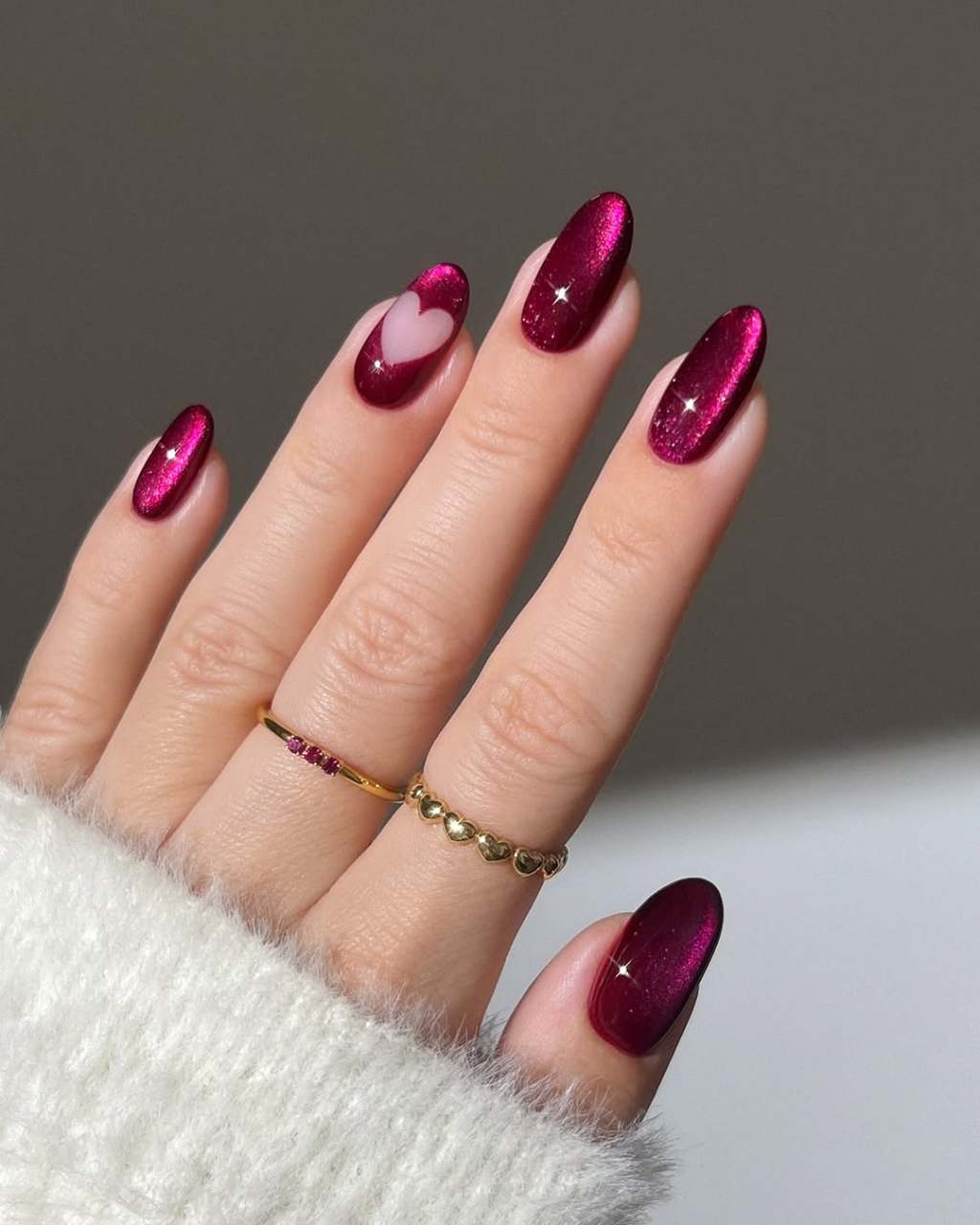 Medium Oval Magenta Cat Eye Heart Cutout Medium Oval Magenta Cat Eye Heart Cutout — Cat Eye Nail Art