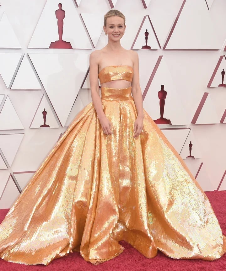 Gold Sequined Two-Piece Set — Celebrities Dresses