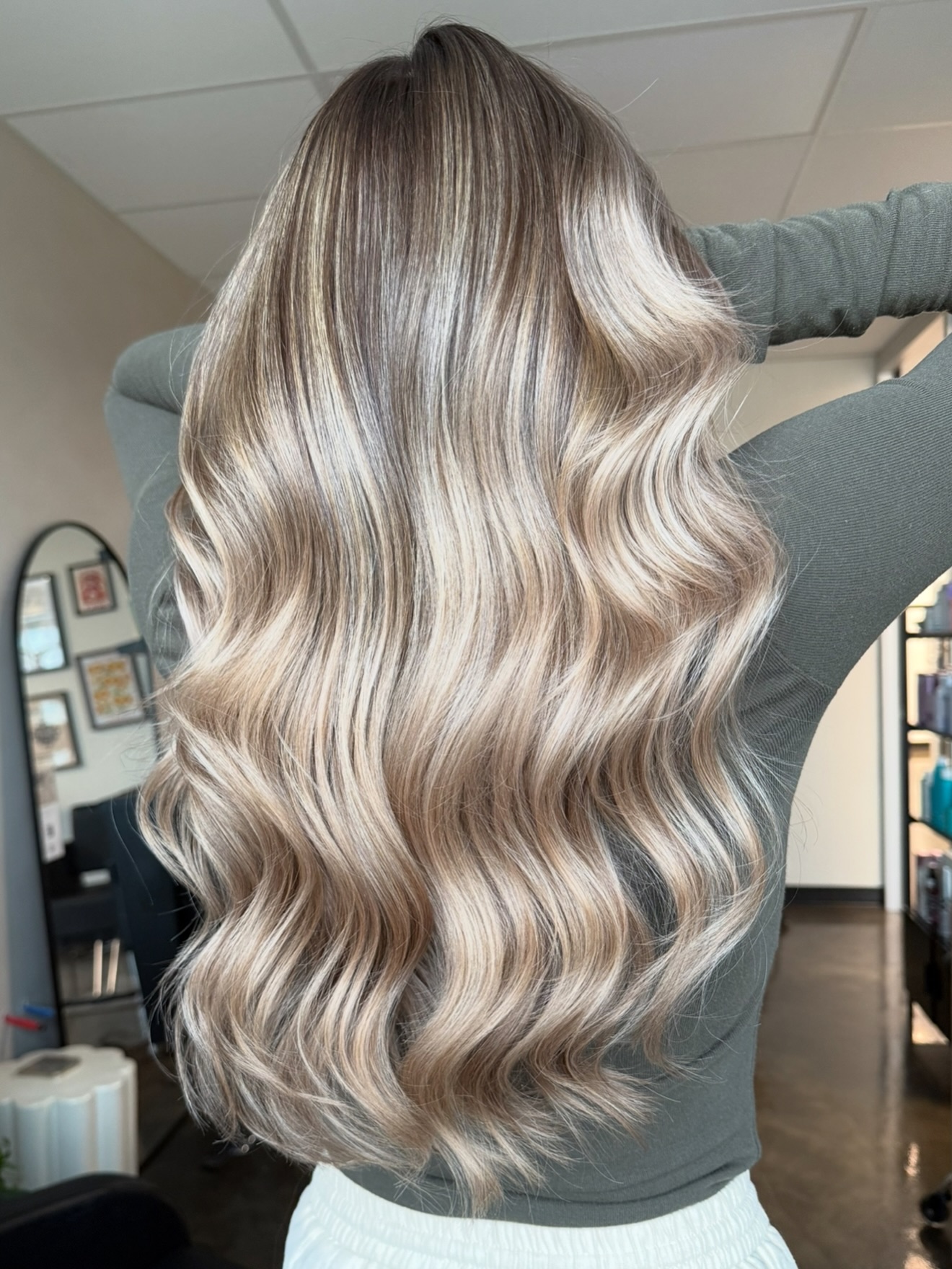 Champagne Blonde Balayage With Loose Waves