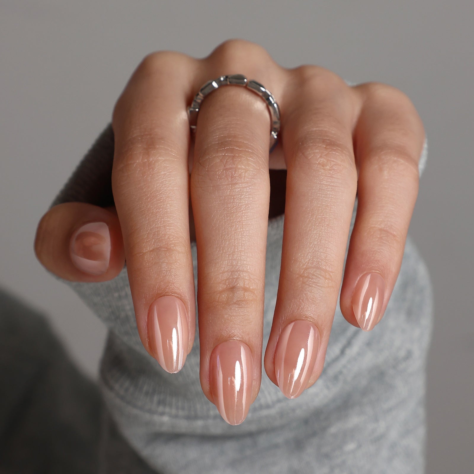 Sheer Nude Satin Gold Line Medium Stiletto Almond Nails Sheer Nude Satin Gold Line Medium Stiletto Almond Nails — Champagne Nails
