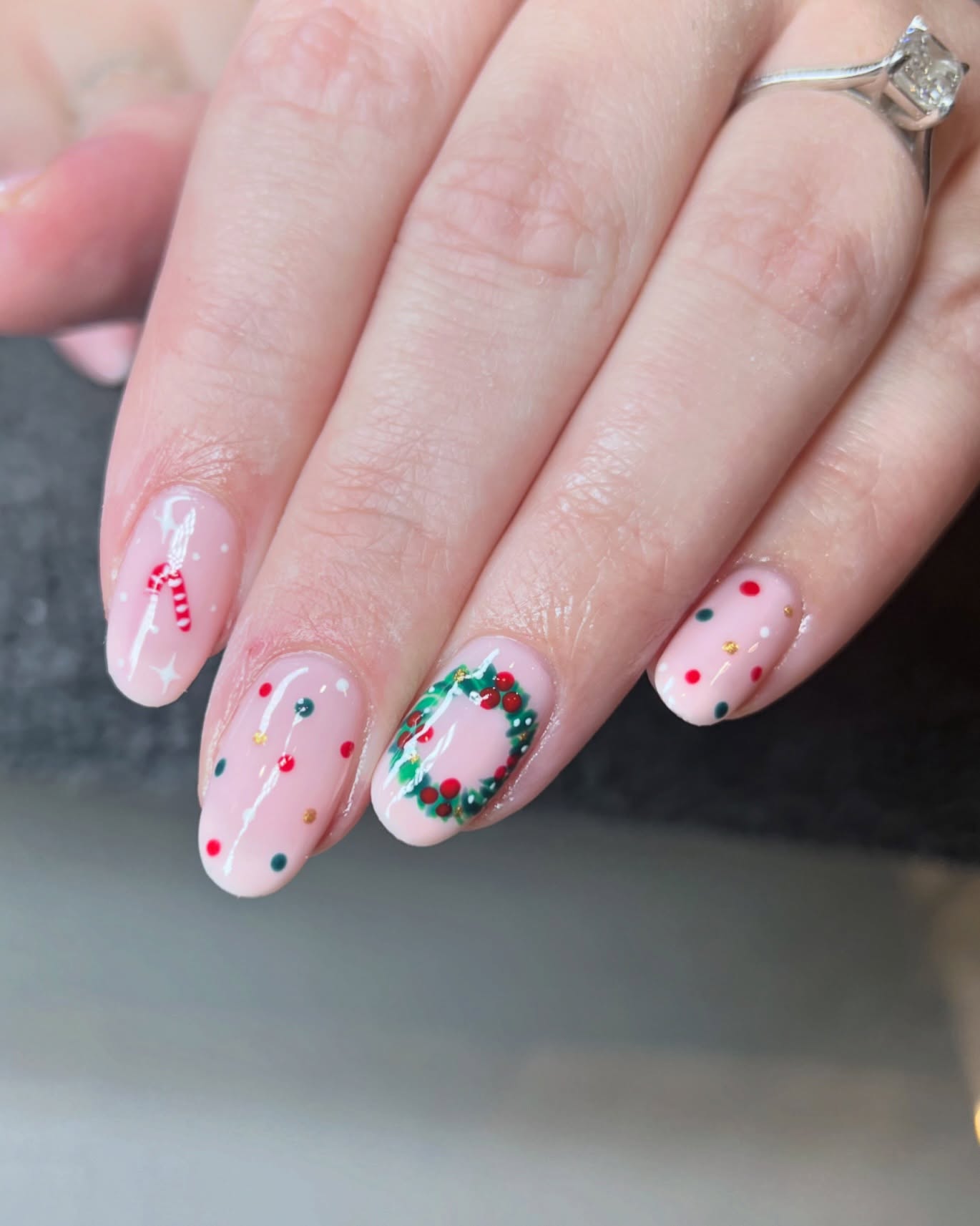 Charming Christmas Wreath and Candy Cane Oval Nails