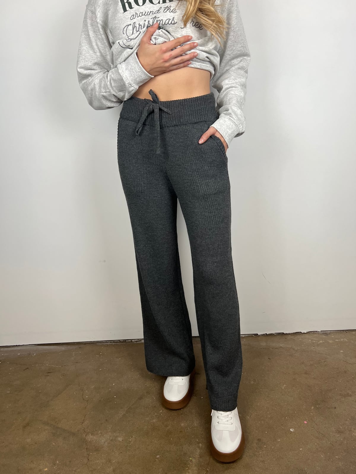 Gray Cropped Sweatshirt with Dark Gray Wide-Leg Knit Pants — Chill Outfit
