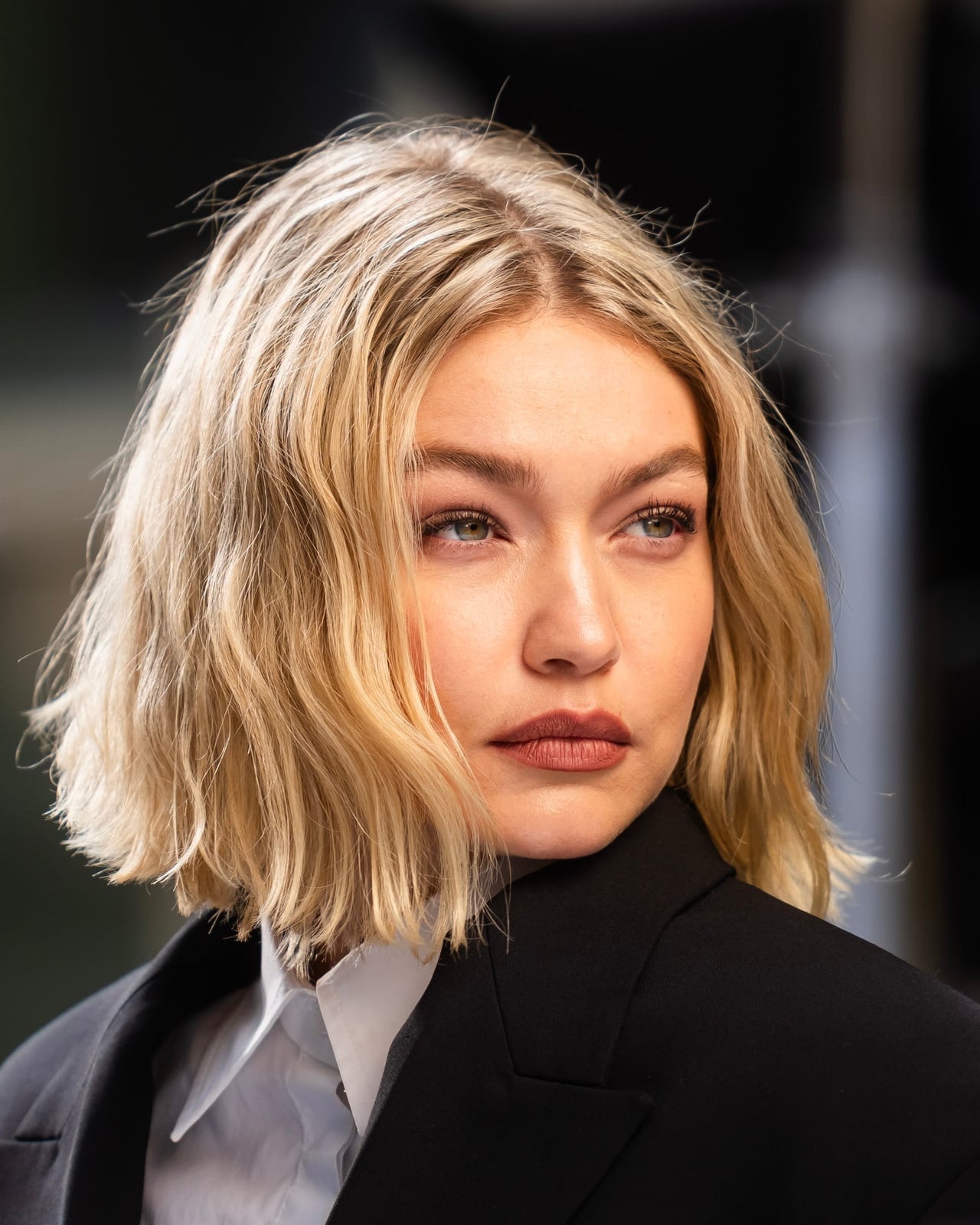 Chin Length Wavy Bob With Subtle Highlights Chin Length Wavy Bob With Subtle Highlights — Chin Length Bob