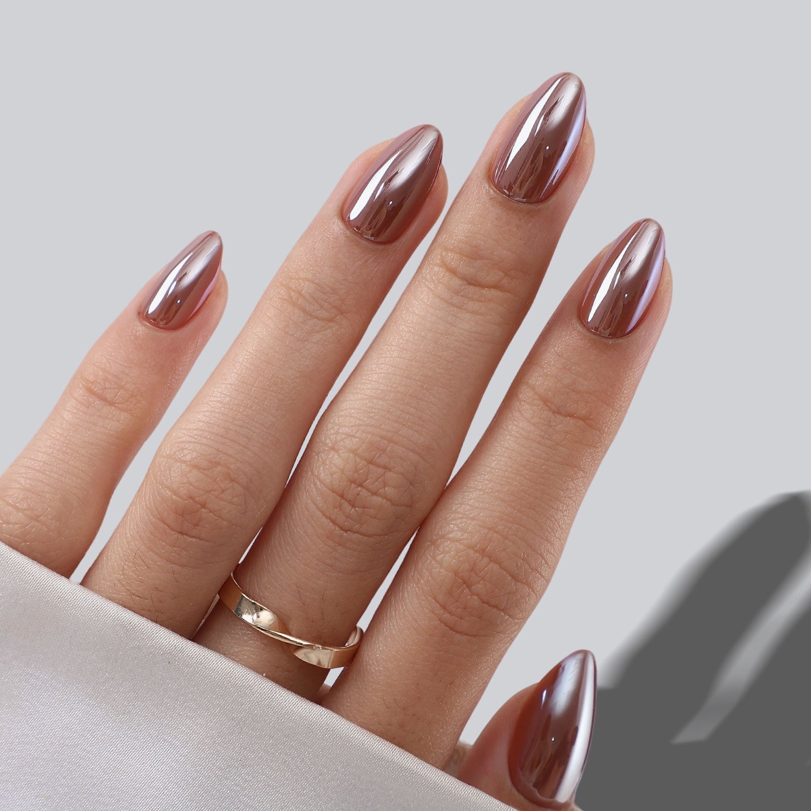 Deep Chocolate Chrome Almond Nails Deep Chocolate Chrome Almond Nails — Chocolate Nails