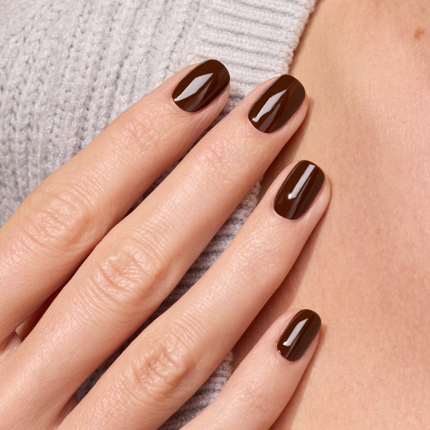 Deep Glossy Chocolate Oval Nails Deep Glossy Chocolate Oval Nails — Chocolate Nails