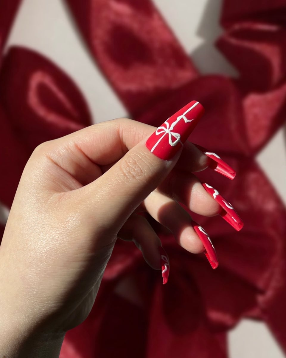 Long Coffin Red With White Gift Wrap Design Long Coffin Red With White Gift Wrap Design — Christmas Acrylic Nails