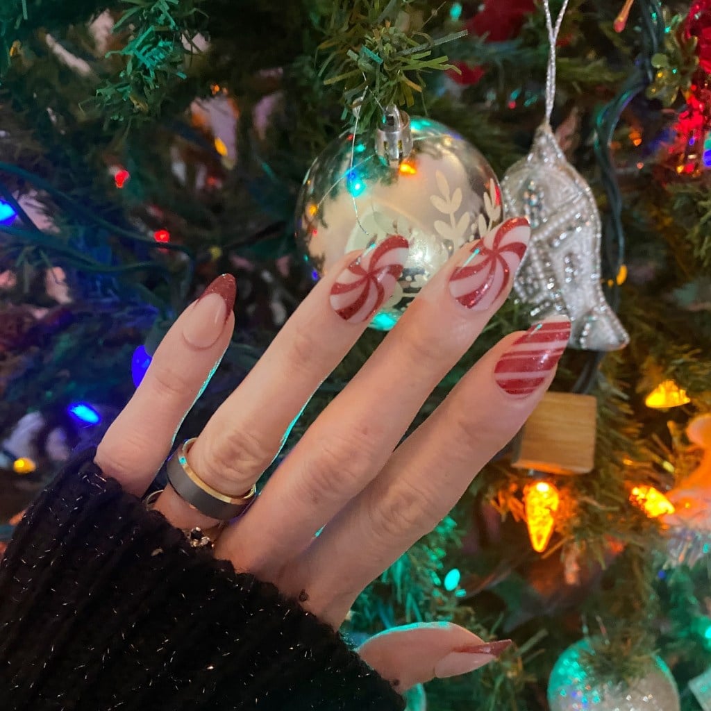 Short Almond Red White Candy Cane French Tips Short Almond Red White Candy Cane French Tips — Christmas Acrylic Nails